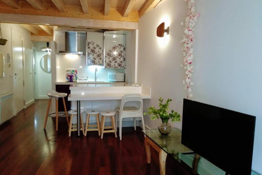 Ferienwohnung Tu Hogar En El Camino. Burgos Centro. Vut. Wifi Exterior foto